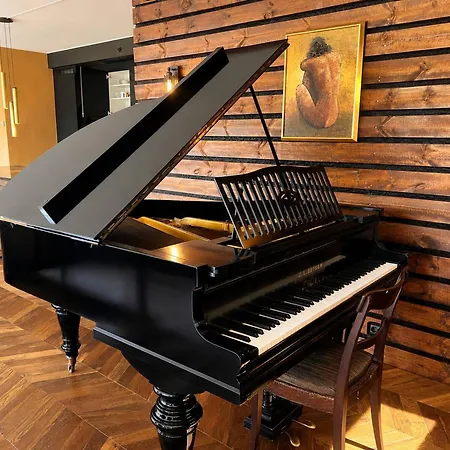 Luxurious Located On The