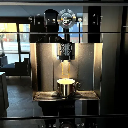 Appartement Luxurious Located On The *